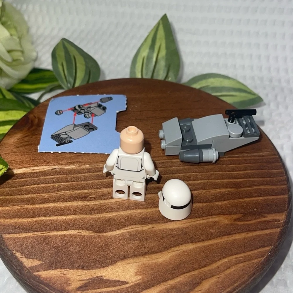 LEGO Star Wars Advent Calendar Set 75184 Any questions just let us know